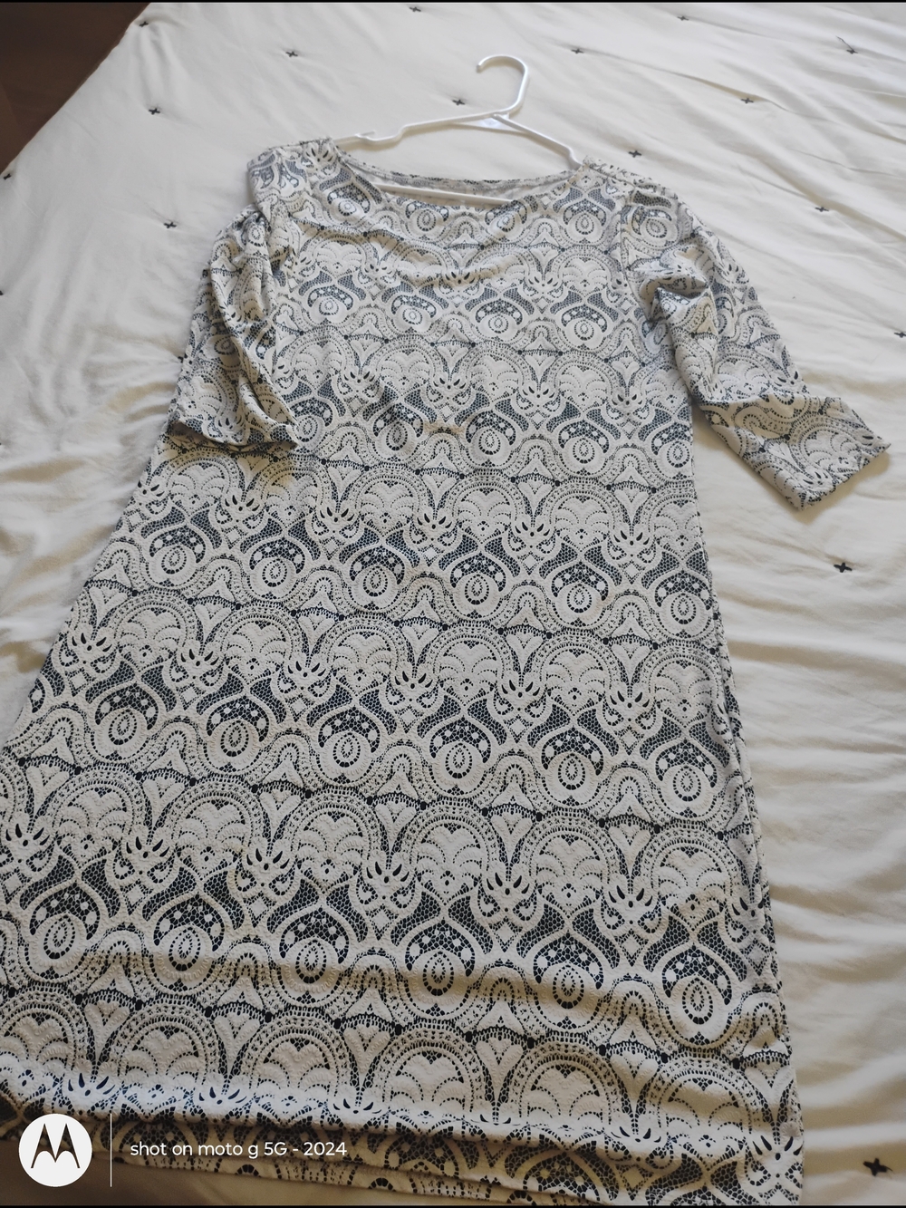 Women's Ivory and Navy Lace-Pattern Shift Dress